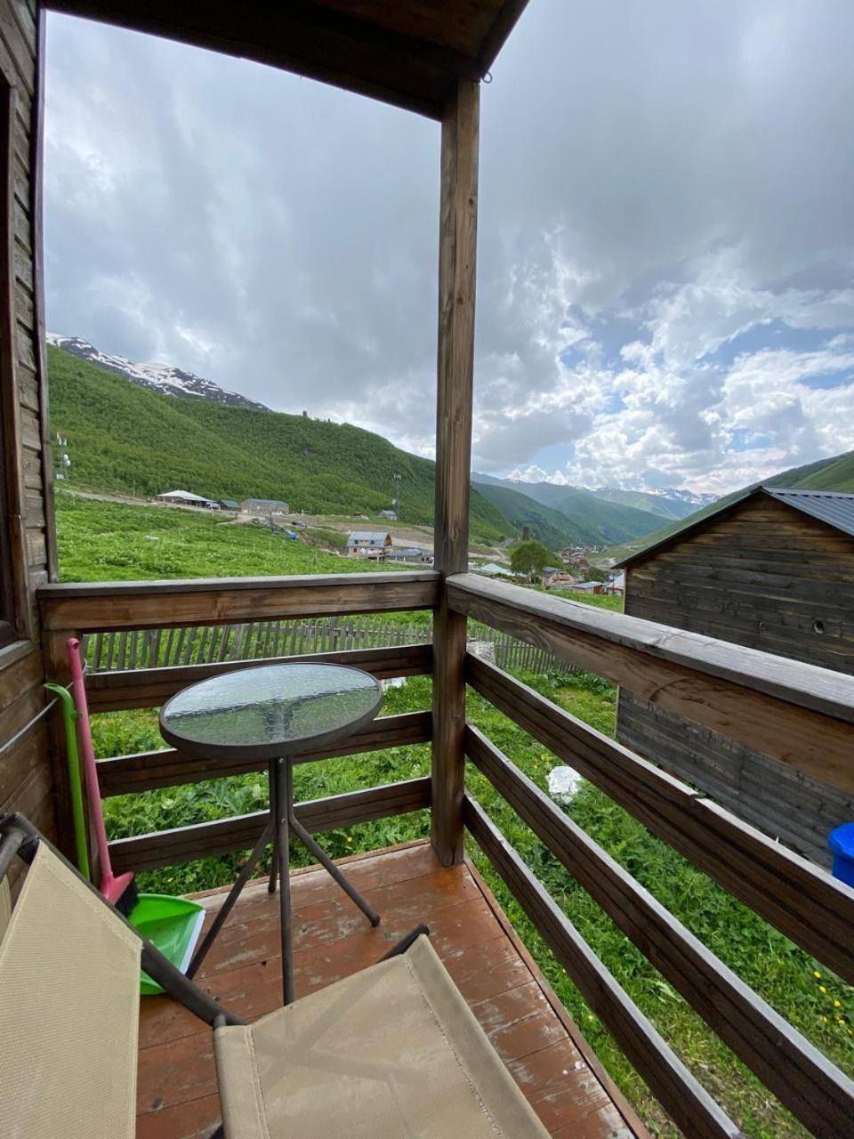 Ushguli Cabins *