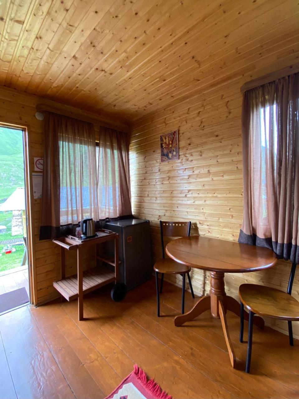 Ushguli Cabins Шале *